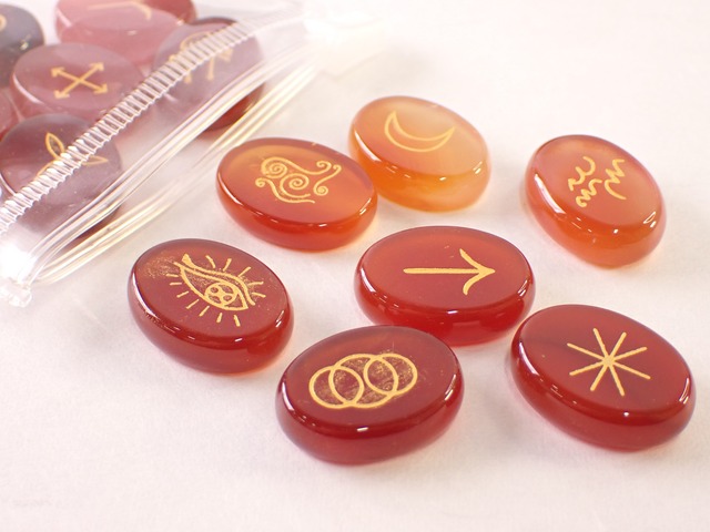 ウィッチルーンストーン13石セット　カーネリアン　 [D1-207]