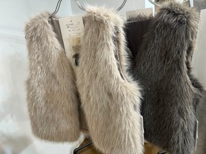 TORNERA キラキラファーベスト　57145