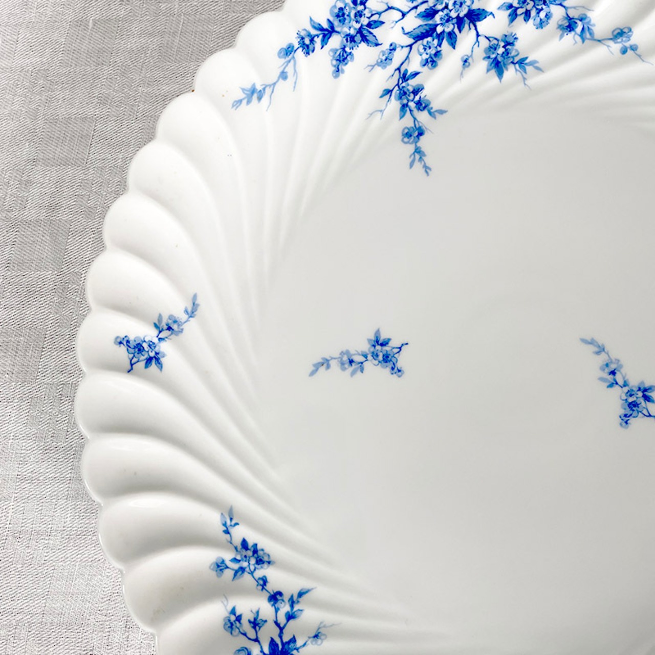 リモージュ アビランド　大皿　青い小花　未使用品 Limoges Haviland 12twdj41-1