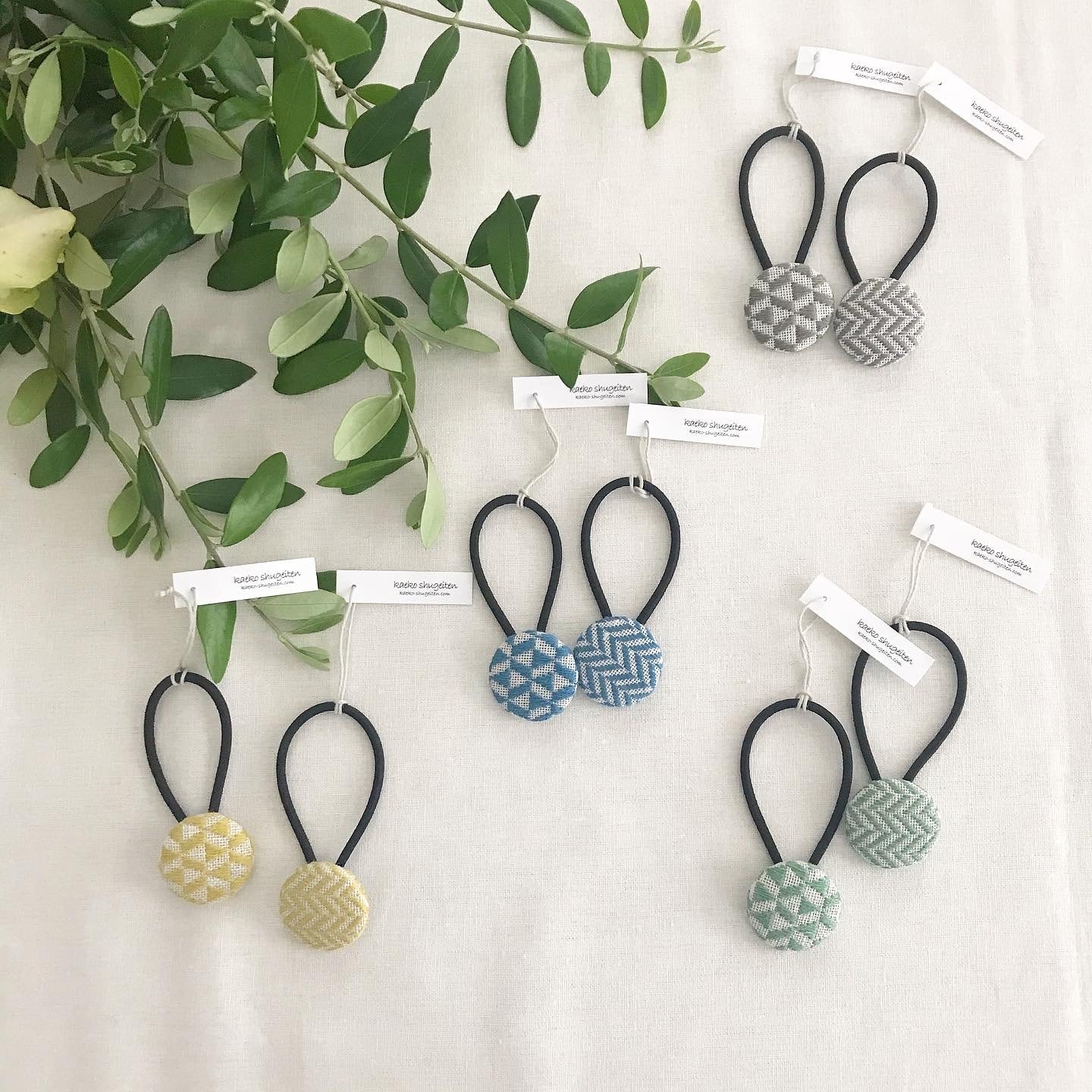 ケルンさん専用♡本日のみ販売❁¨̮ヘアゴム ハンドメイド 展示のみ】ヘアゴム（小） | カエコ手芸店