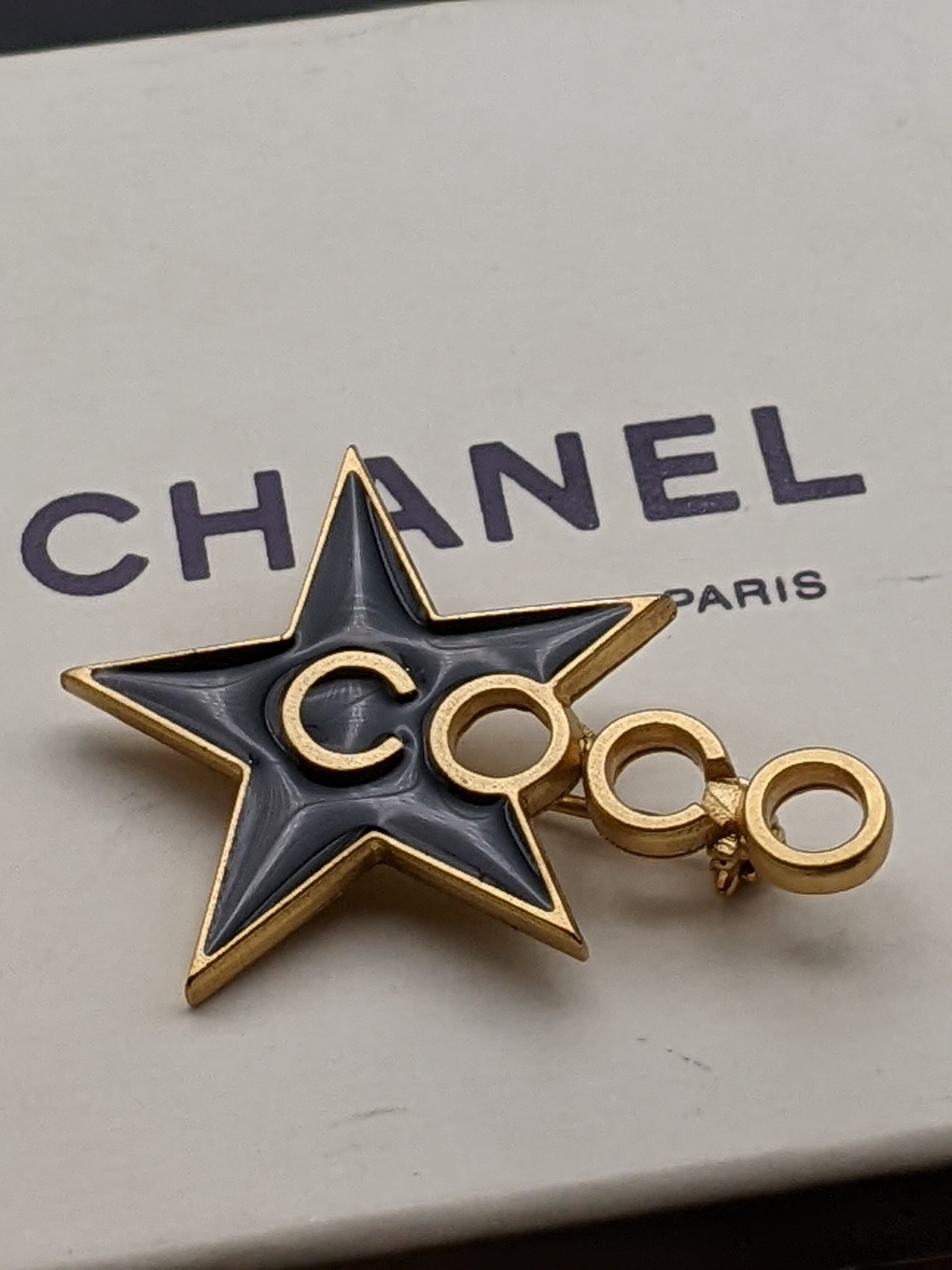 CHANELヴィンテージ ブラックスターブローチ 2001年製
