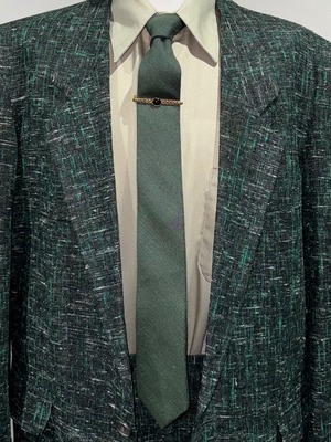 narrow tie / green