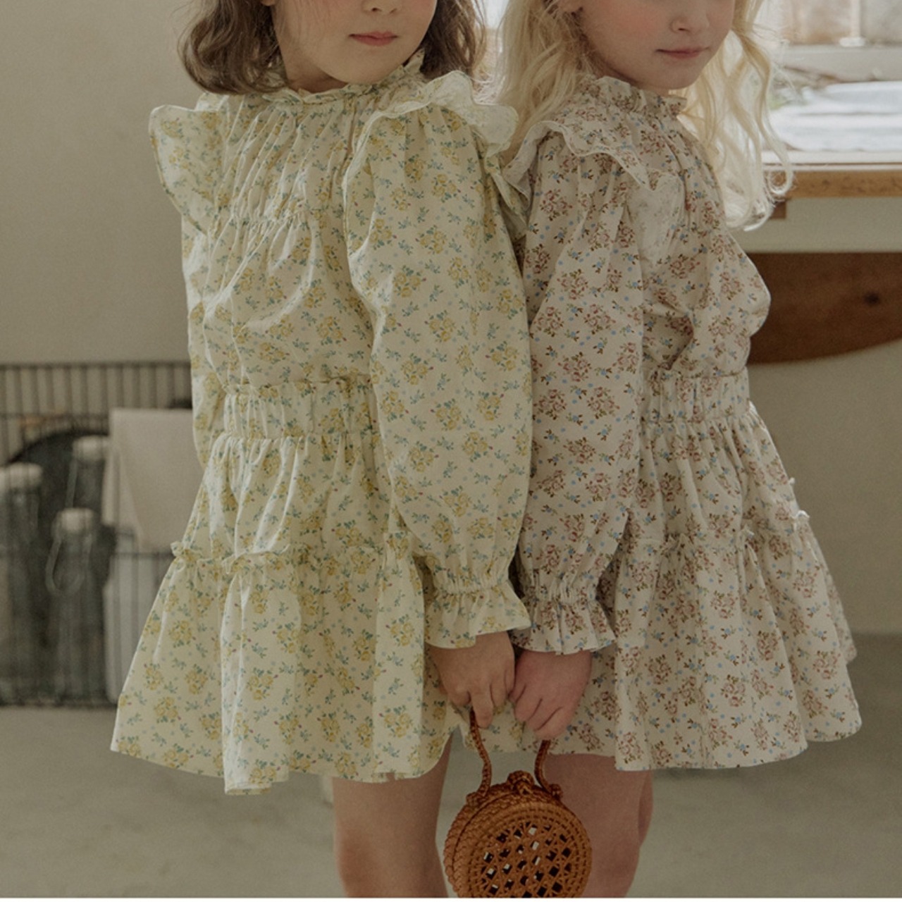 秋花柄フリルブラウス2色