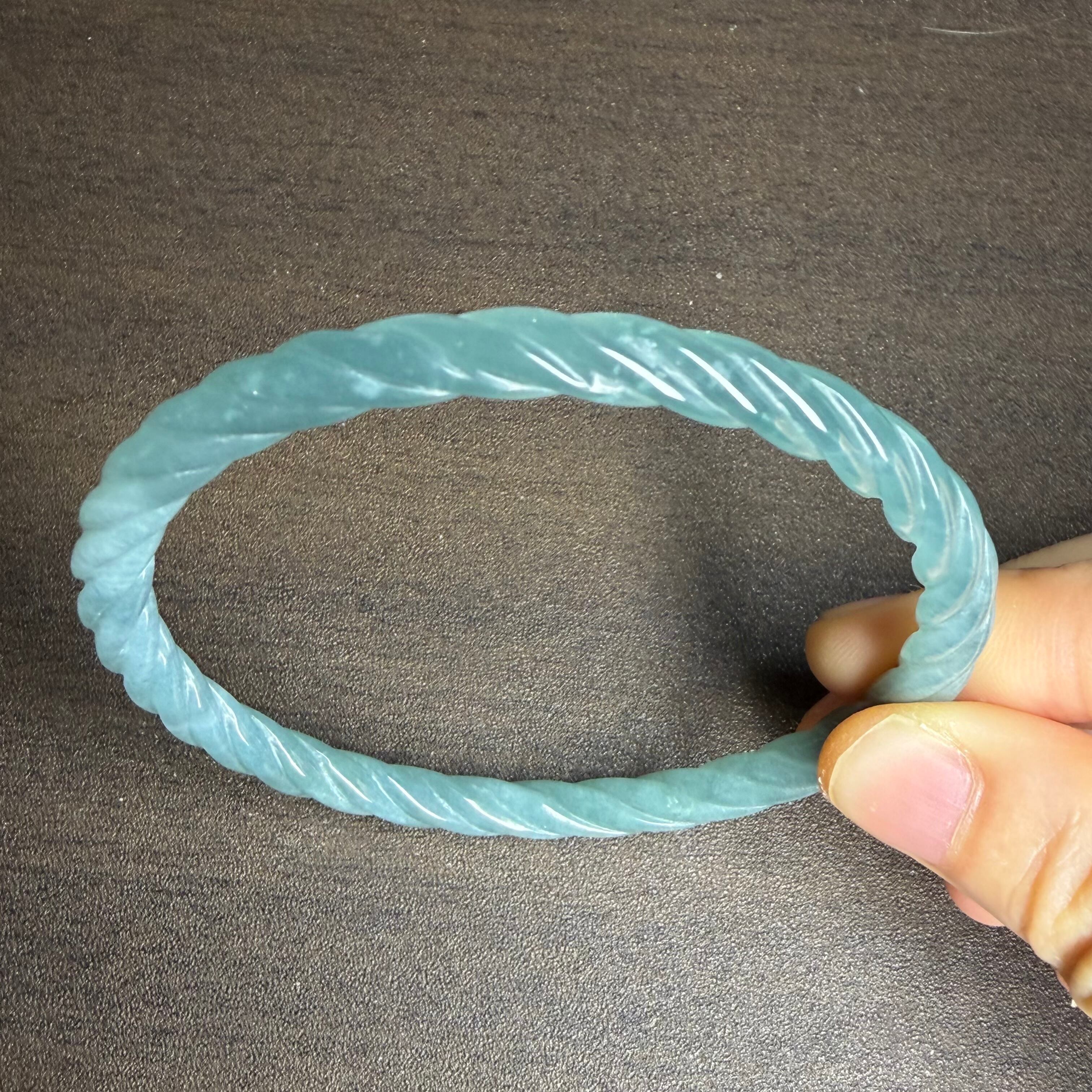 本翡翠ブレスレット バングル グァテマラ産 ねじねじ みずみずしい 高