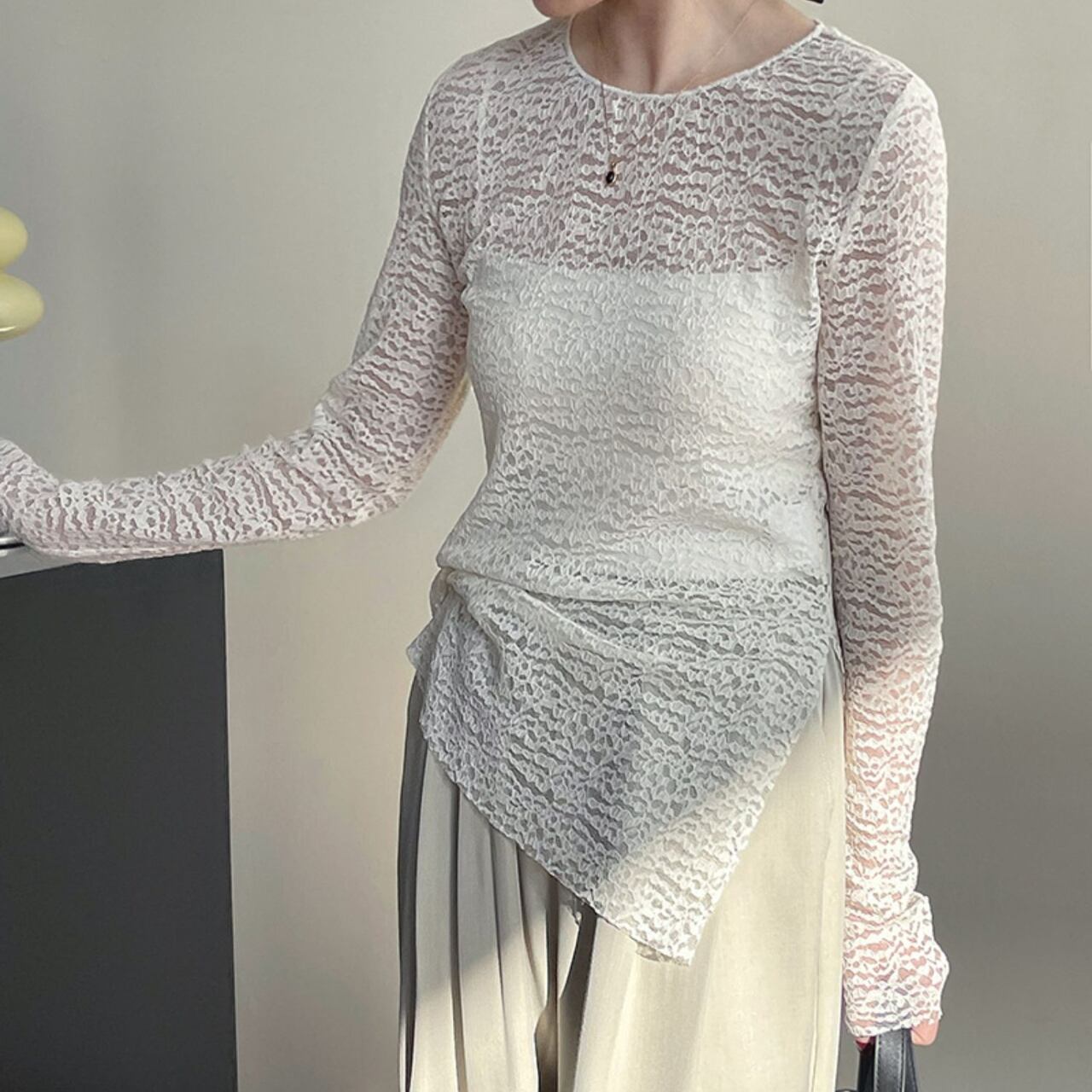 side-slit sheer crew neck top L0138