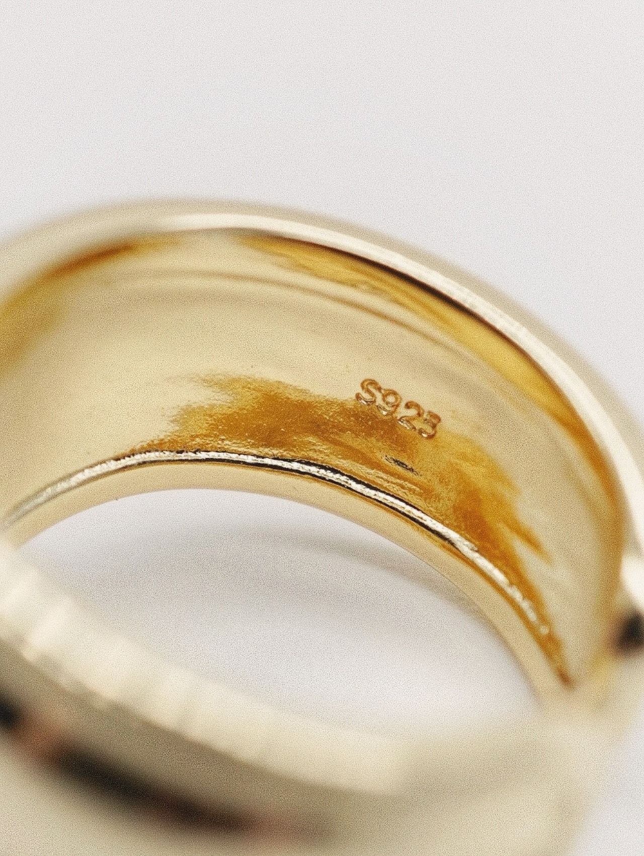 MELT RING