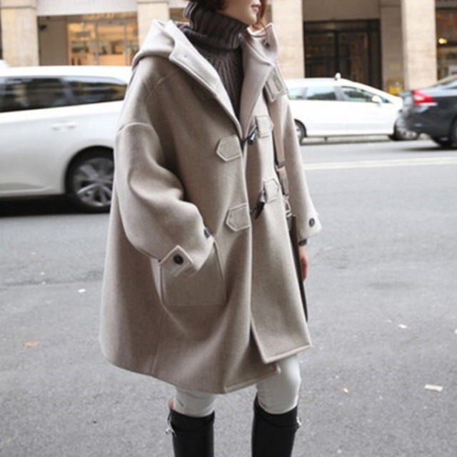 ダッフルコート レディース 送料無料 アウター コート ロングコート エコファー付きダッフルデザインコート チェスターコート ひざ下 ミディアム丈 襟付き フード付き 大人可愛い きれいめ 上品 レトロ 大人女子 こなれ感 キュート ガーリー 重ね着 インスタ映え 春 秋冬 大人 かわいい おしゃれ 普段使い デイリー お呼ばれ お出かけ デート オフィス 通勤 通学 旅行 パーティー 二次会