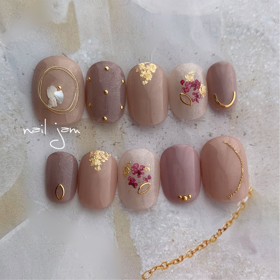 Pink beige dryflower 【ピンクベージュの押し花ネイル No.40】 | nail