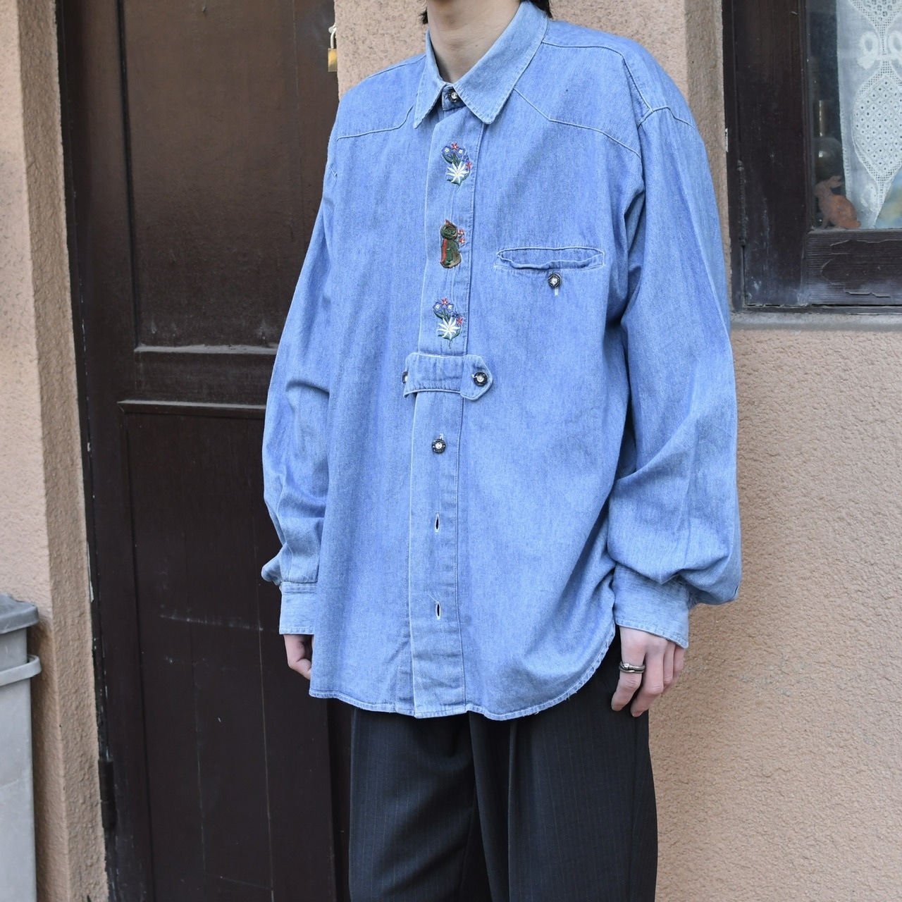 embroidery design denim tyrolean shirt