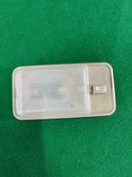 ☆【MP3】ランクル６０　ルームランプ　センター　純正品