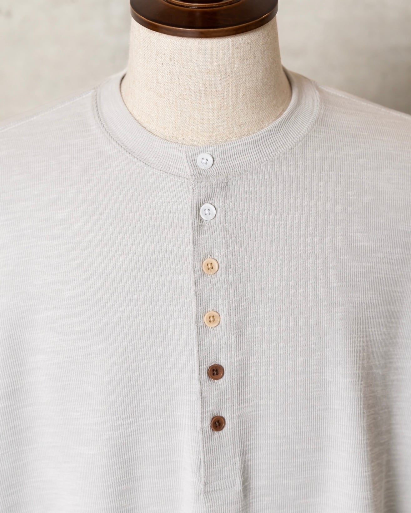 mlt4450- Gradation Button Henley Neck Cut sew カットソー-