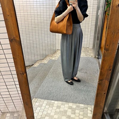 B.stuff　セミショルダーバッグ