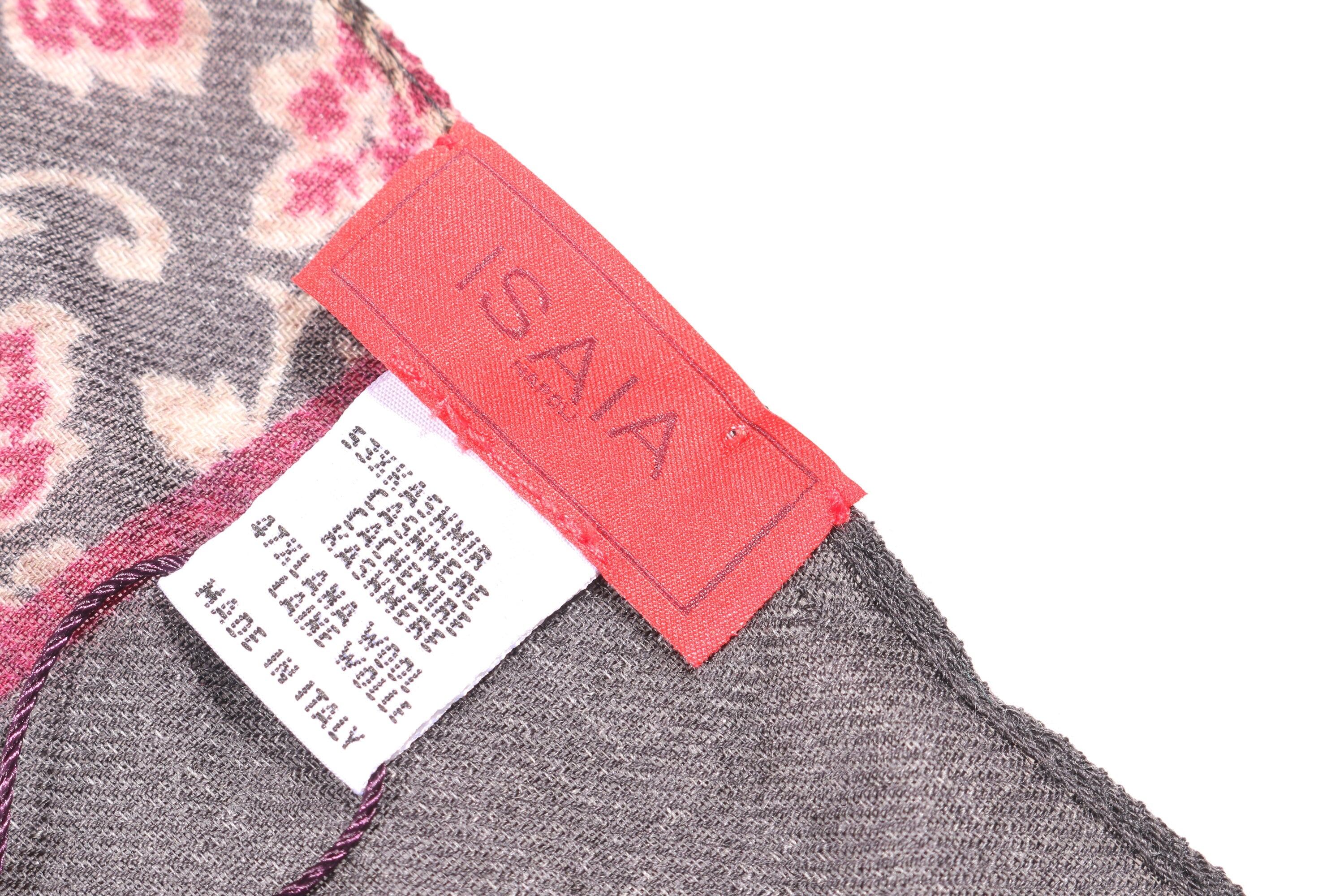 ISAIAイザイアストール