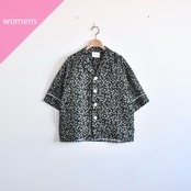 MANON | ORIGINAL LINEN FLOWER PRINT OPEN COLLAR SHIRT