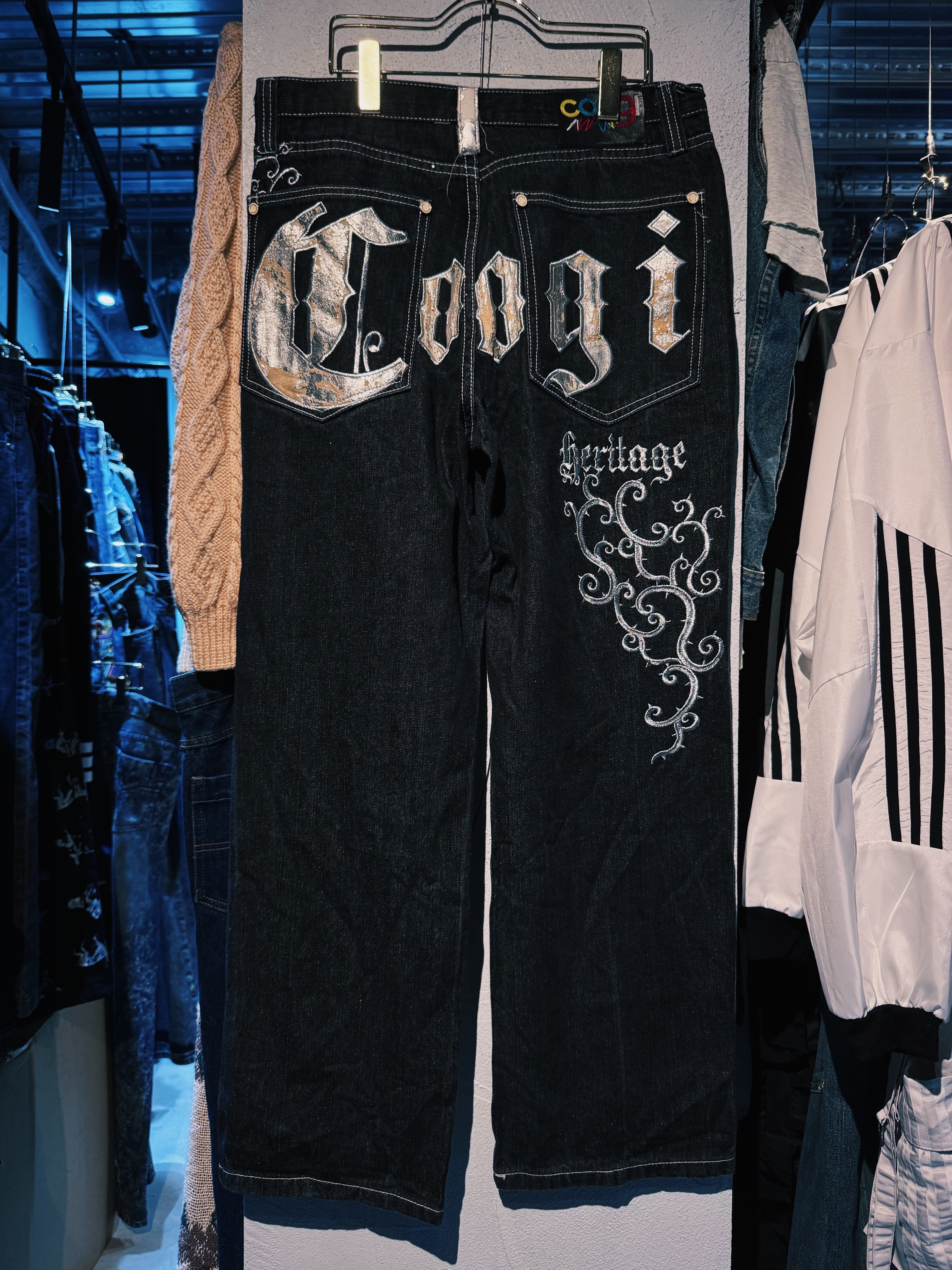 【D4C】"COOGI" trivial embroidery design denim pants