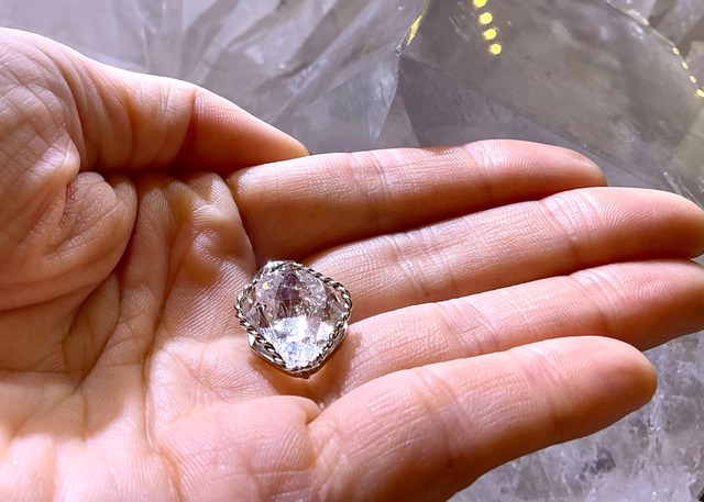 才能開花！ハーキマーダイヤモンドペンダントトップ