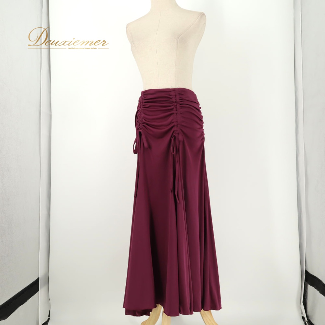 社交ダンス 衣装 Sanline サンリーヌ スカート レッスンウェア パープル系 紫 無地 シンプル フレア ギャザー リボン 華やか かわいい おしゃれ 上品 大人っぽい ダンス 練習 レッスン ダンス衣装 練習着 社交ダンス衣装