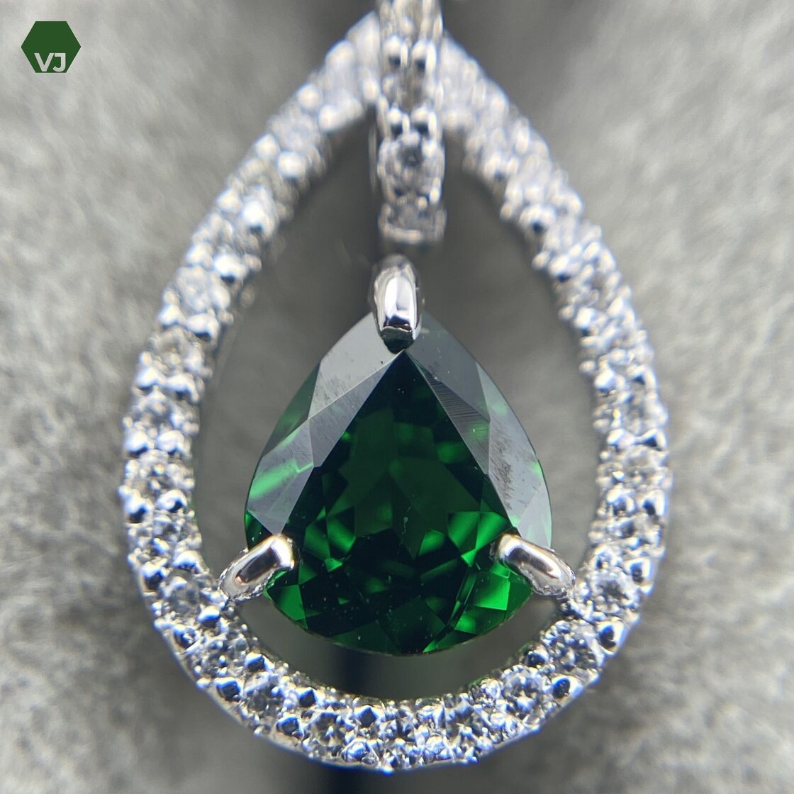 14‐10】グリーングロッシュラーガーネットネックレス0.53ct D0.2ct 