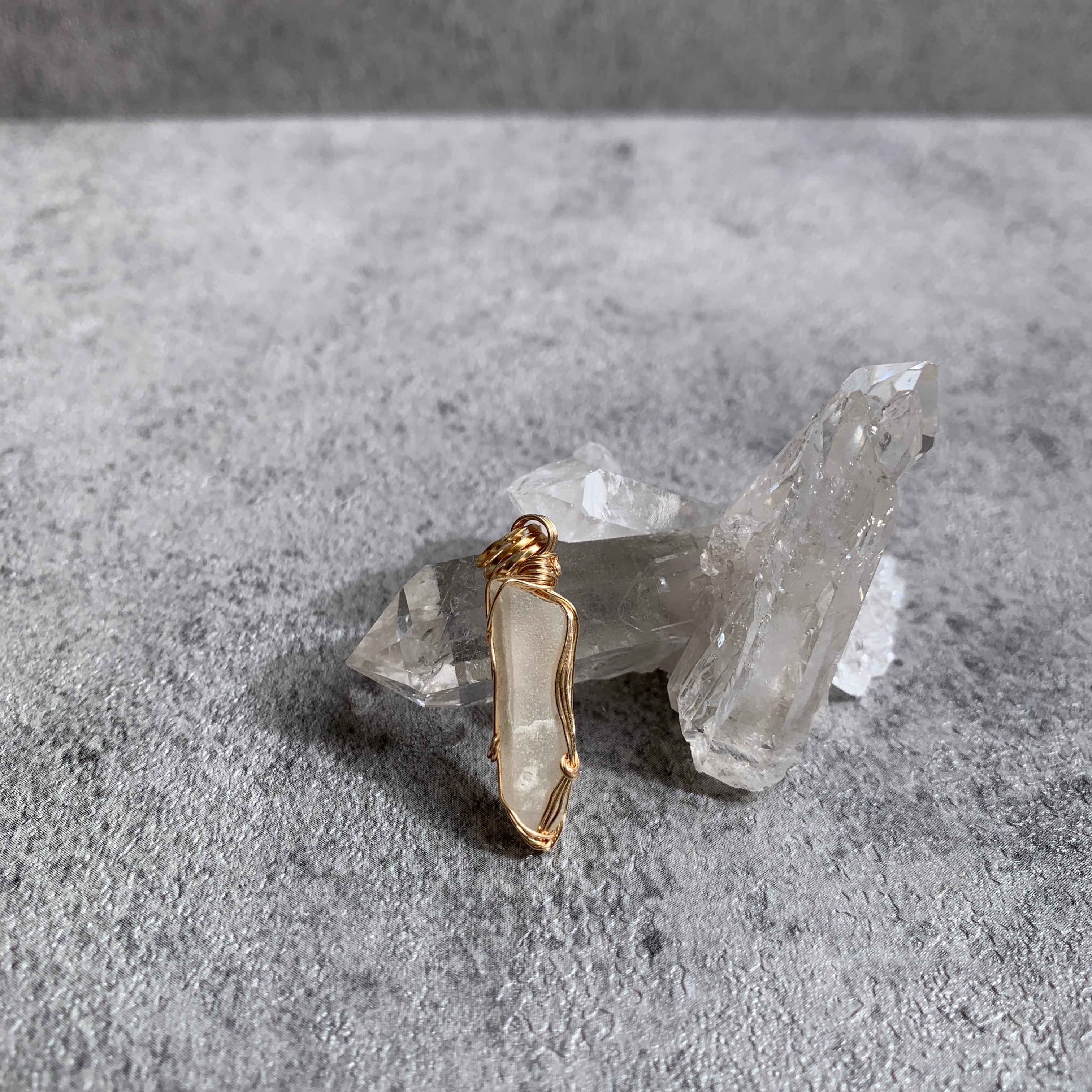 宮崎県産 高千穂天照水晶 ミニペンダントトップ | amebrillante