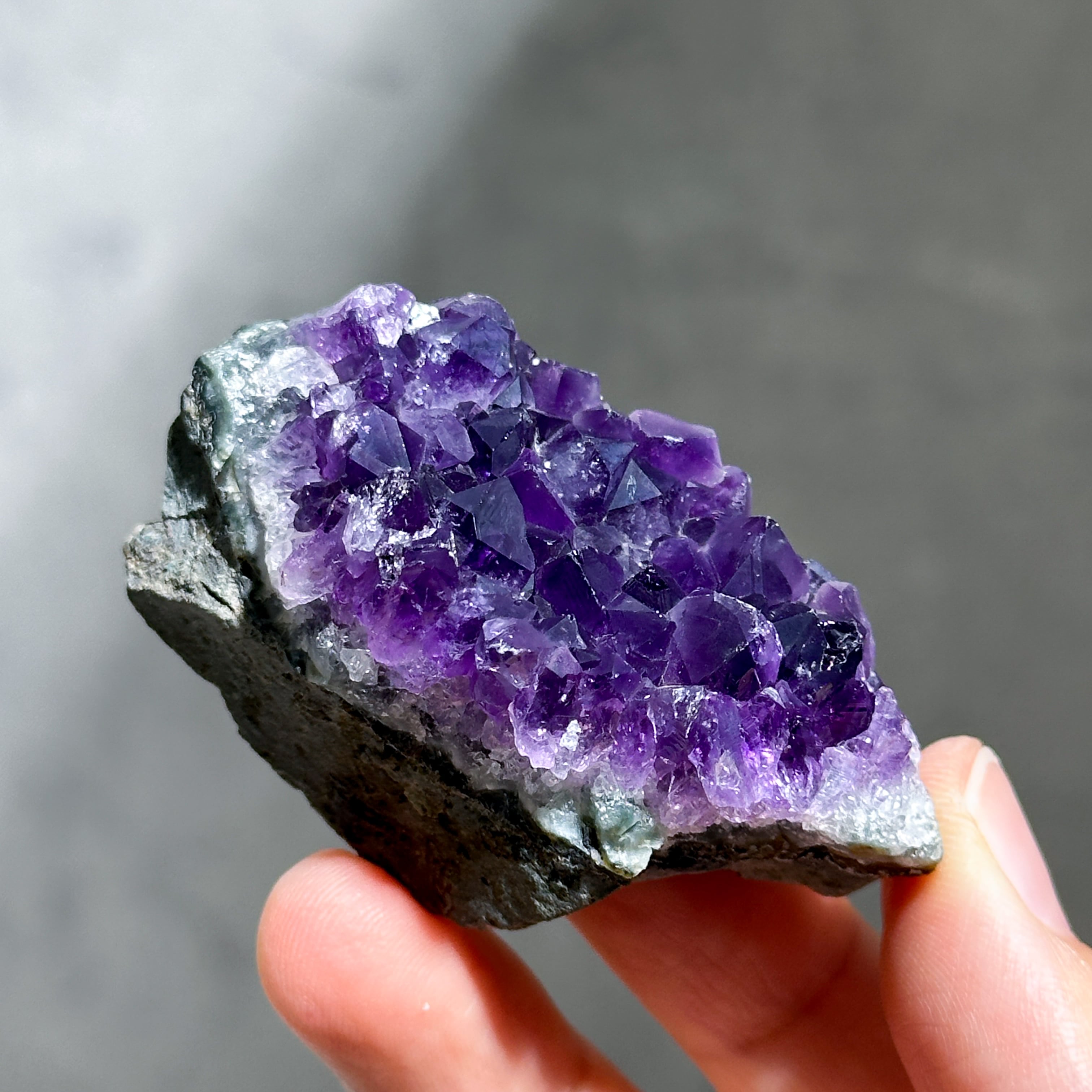 AAAAAAA級ウルグアイ産天然アメジスト原石B81G3/142G28B ウルグアイ産アメジスト 原石85◇ Amethyst ◇天然石・鉱物