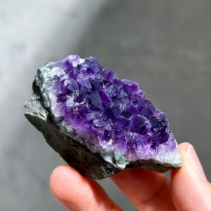 ウルグアイ産アメジスト 原石85◇ Amethyst ◇天然石・鉱物・パワーストーン
