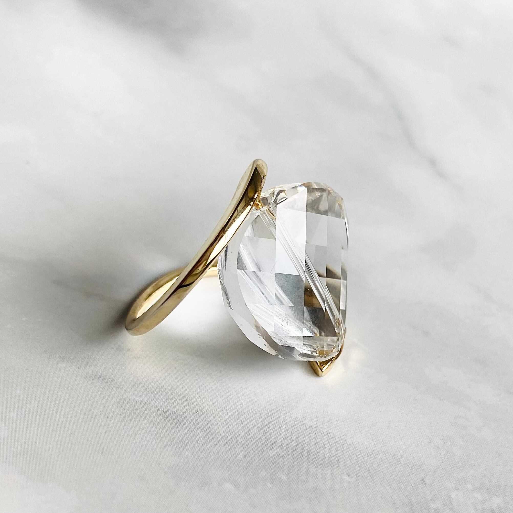 透明な湖の水面ガラスリング | 【Akaneiro】Tokyo