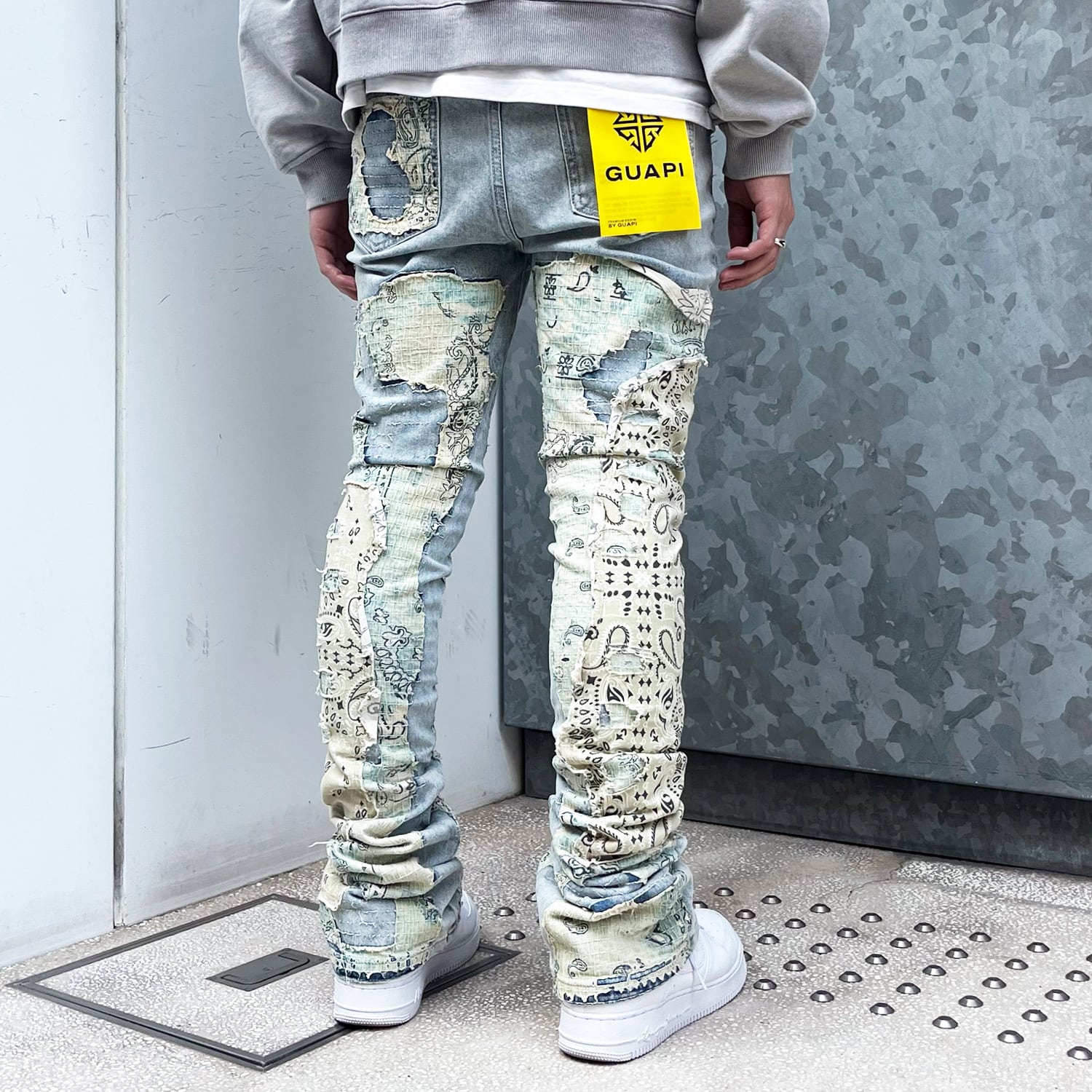 GUAPI / VINTAGE PAISLEY DISTRESSED DENIM | HOLICK