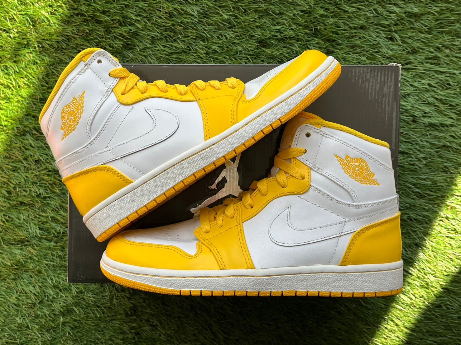 NIKE AIR JORDAN 1 RETRO HIGH COLOR PACK VARSITY MAIZE 332550-102 
