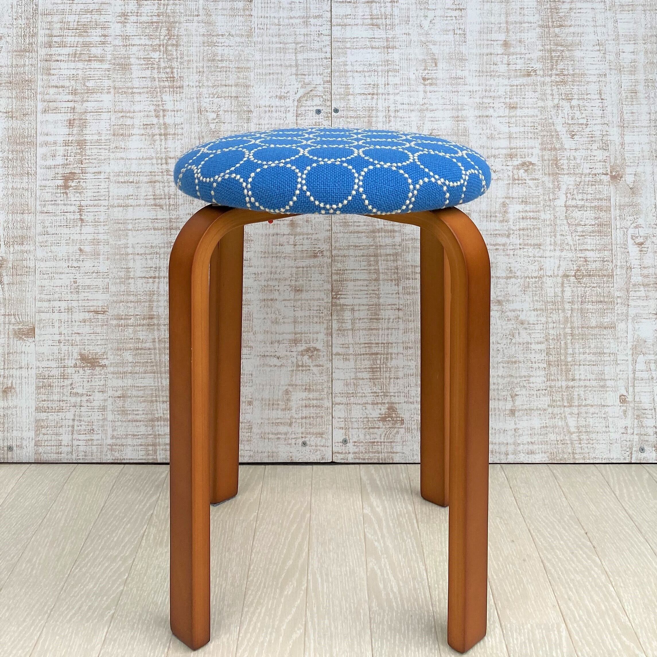 皆川明×Kvadrat タンバリンスツール 青色/ハニーブラウン 皆川明×Kvadrat タンバリンスツール 青色/ハニーブラウン
