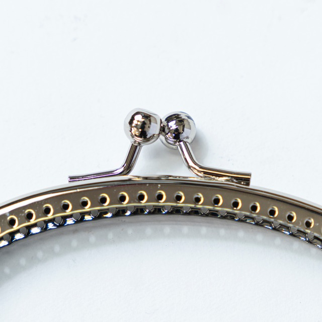 ３３丸（横約10.5㎝）ビーズ柄　７㎜ヘッター　出しカン　　（ニッケル）