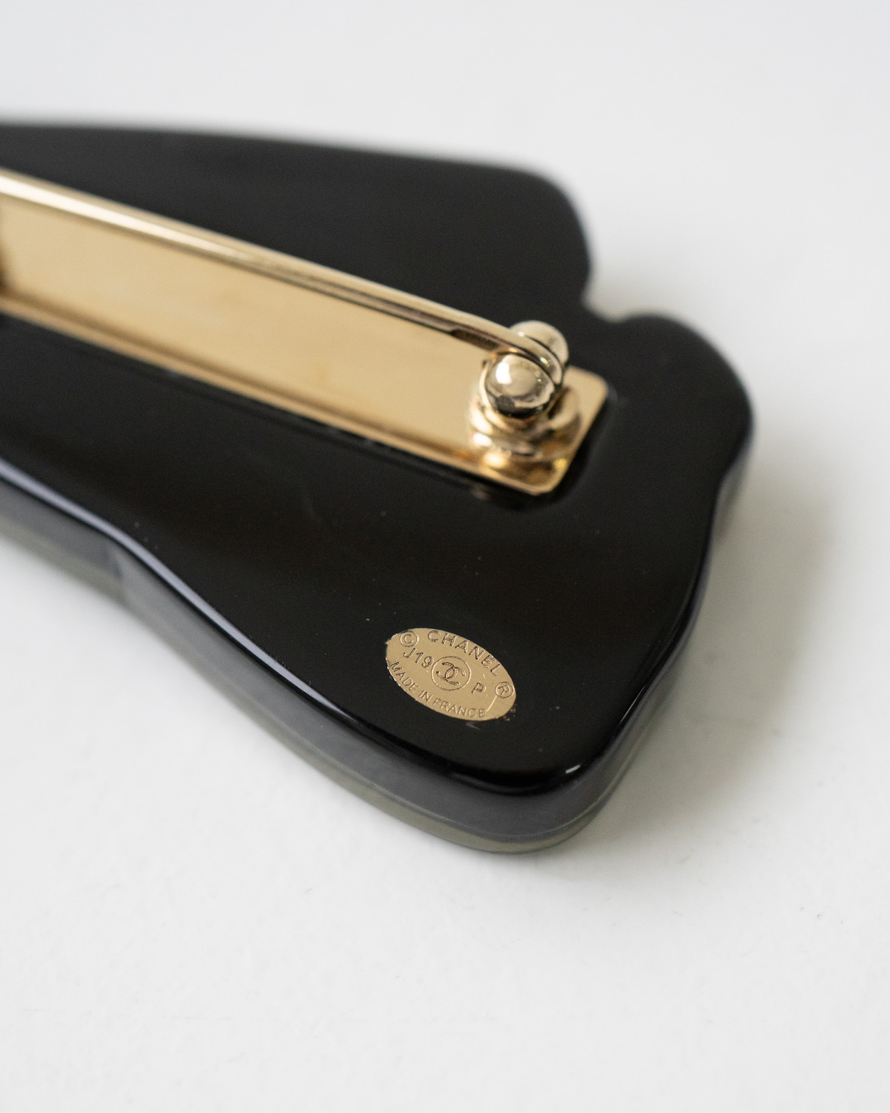 〈CHANEL〉CC Mark Sneakers Brooch 2019SS