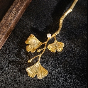 銀杏モチーフのかんざし - 秋の風情を身に纏う K167