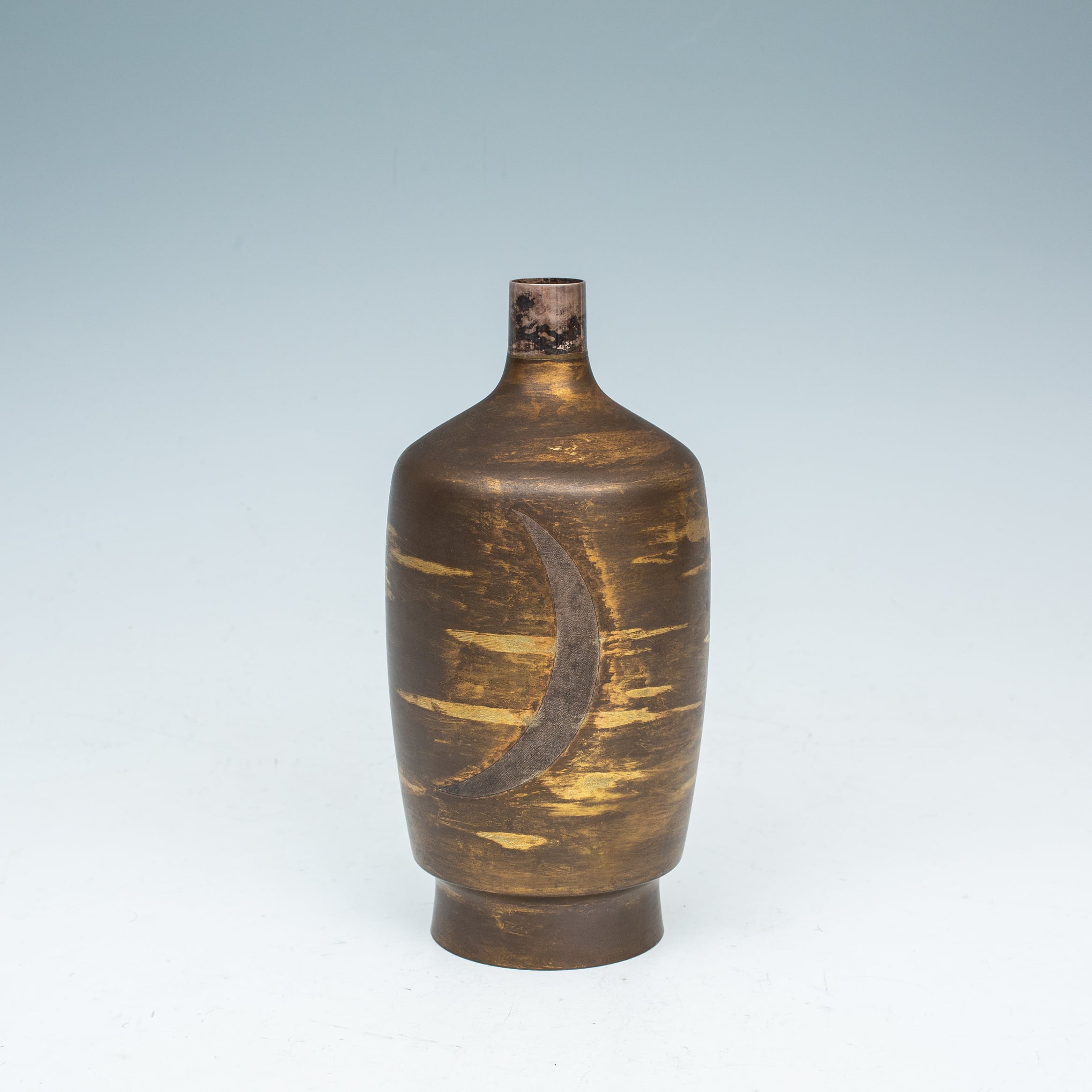 信田洋 素銅彫金 花瓶 日展 金工家 三日月 象嵌 デザイン インテリア