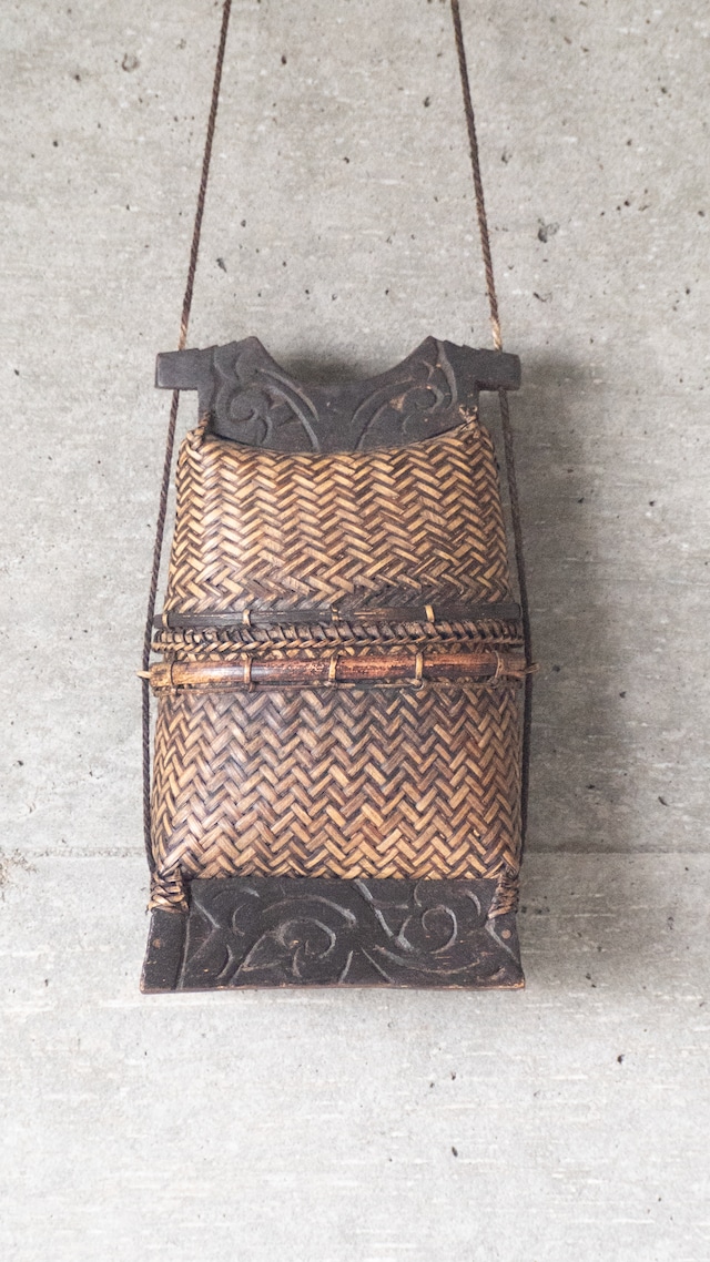 unknown 1980s Bamboo basket pouch