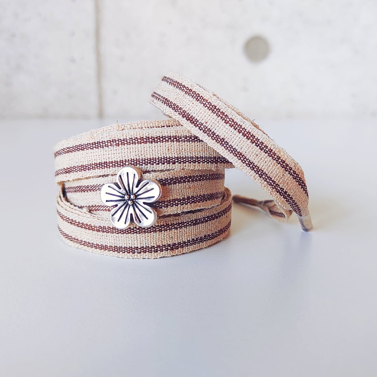 シングルリボン、レースフラワー(シルバー)わんちゃん猫ちゃん用首輪