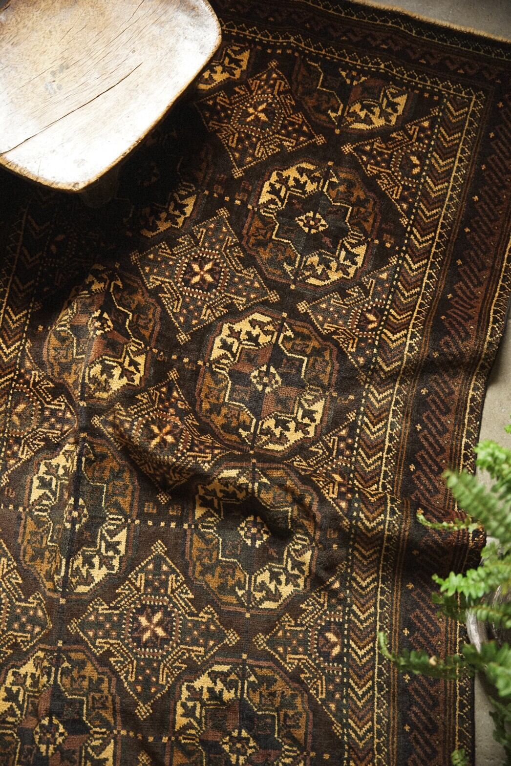 746 -Vintage Baluch madad khani rug