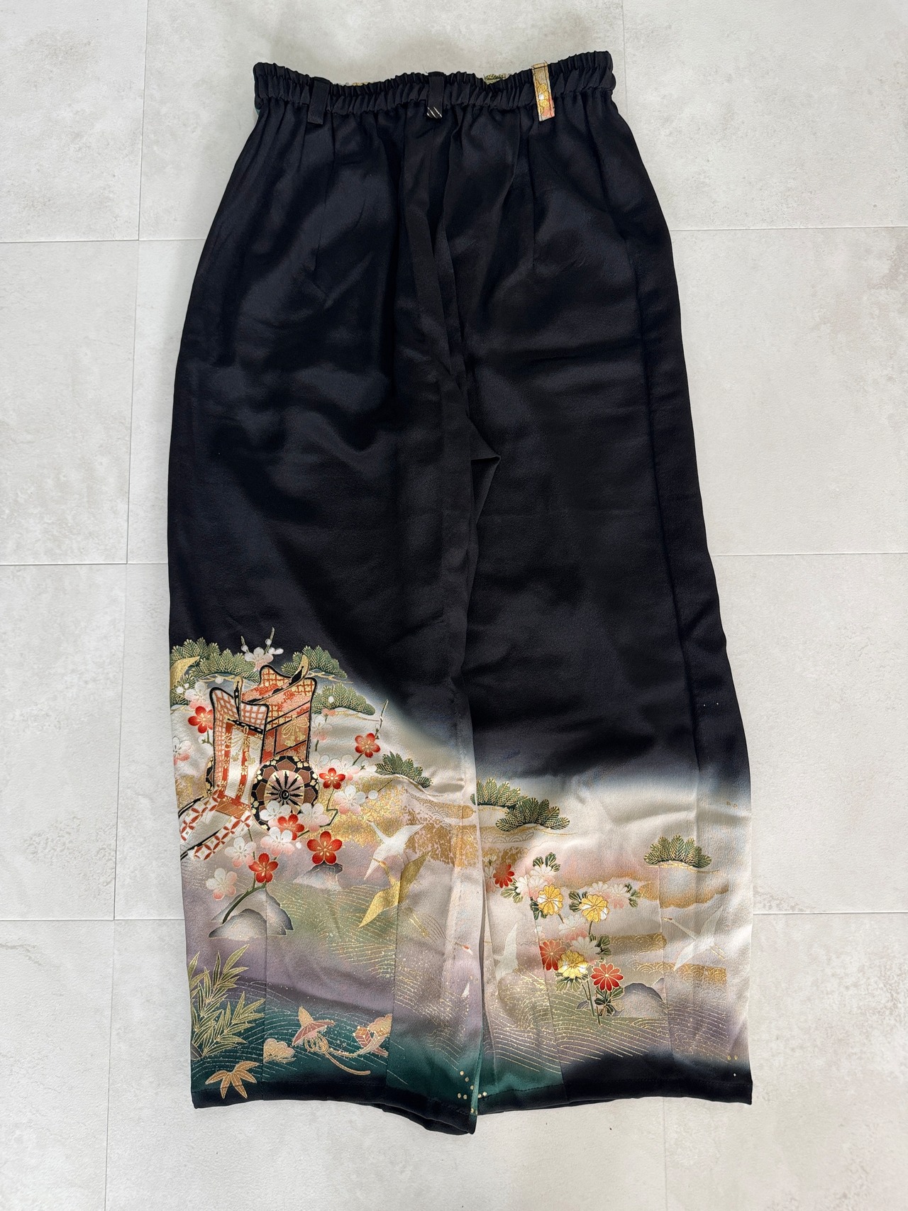 Black pants 640