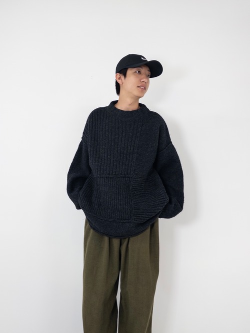 Wool design knit sweater