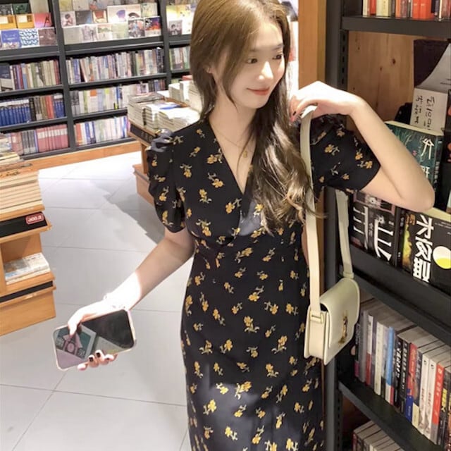 ワンピース ロングワンピ 半袖 パフスリーブ Vネック フラワープリント 花柄 小花柄 可愛い おしゃれ キュート 春夏 旅行 お出かけ デート S/M/L/XL