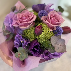 【3/14 ホワイトデー】季節のお花のブーケ(パープル)