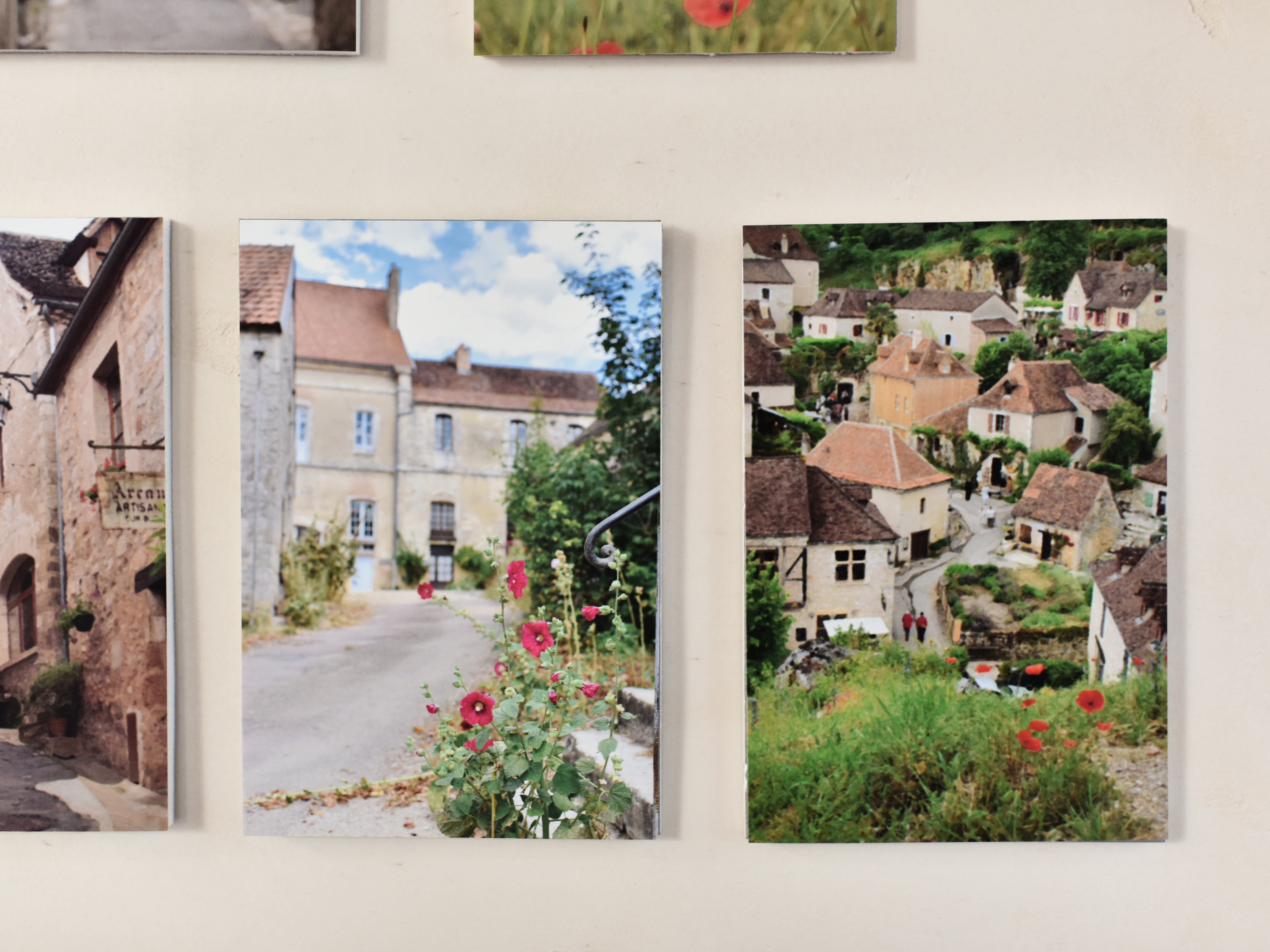 ＜セット商品（1）＞2021年「フランスの小さな村」ポストカードカレンダー + 壁フォト1枚のセット