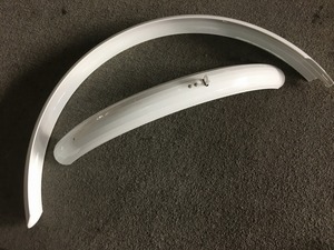 ELECTRA TOWNIE FENDERS 26" (White,Black)