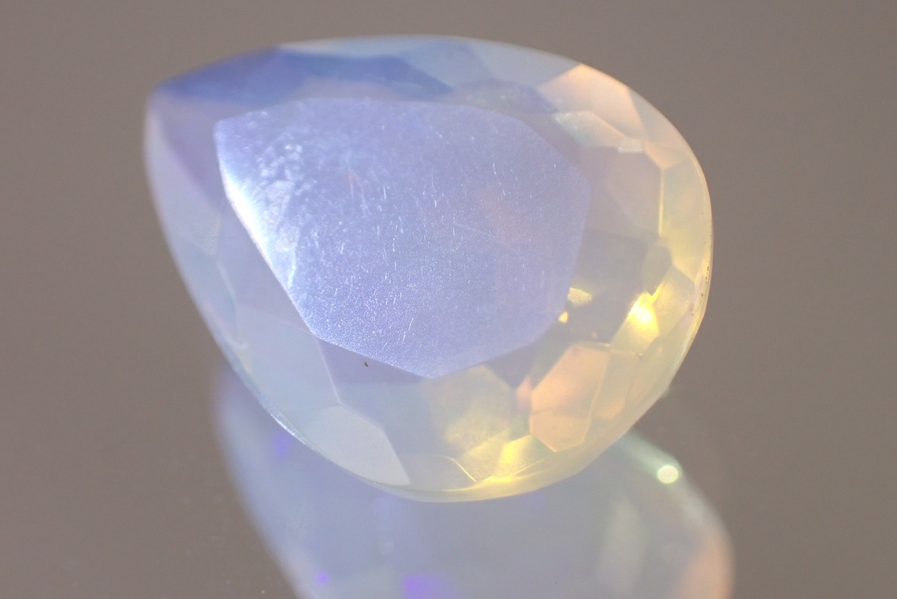 エチオピアオパール　2.98ct　[C9‐19]