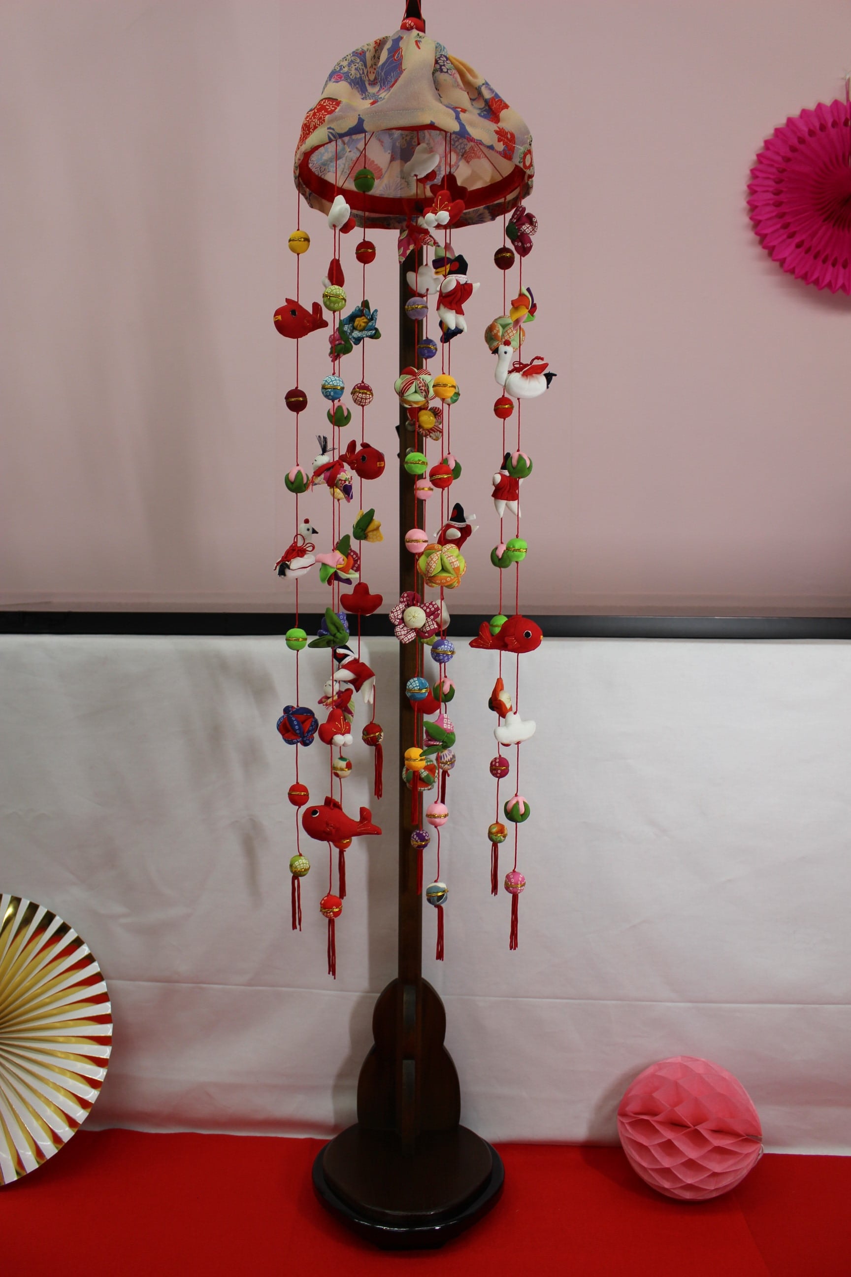 傘付つるし飾り [正絹] 吉祥梅二重台付 | SHIMADA DOLL