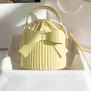 りぼんハンドバッグ