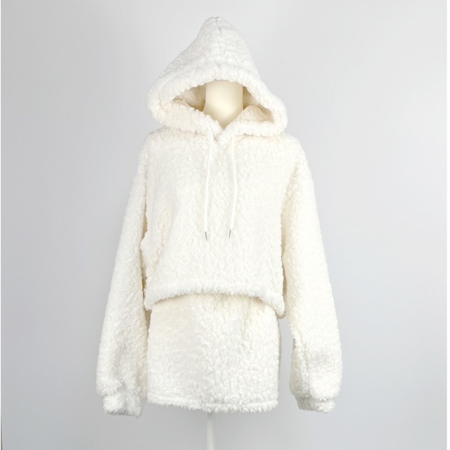 ふわふわフード付きセットアップ