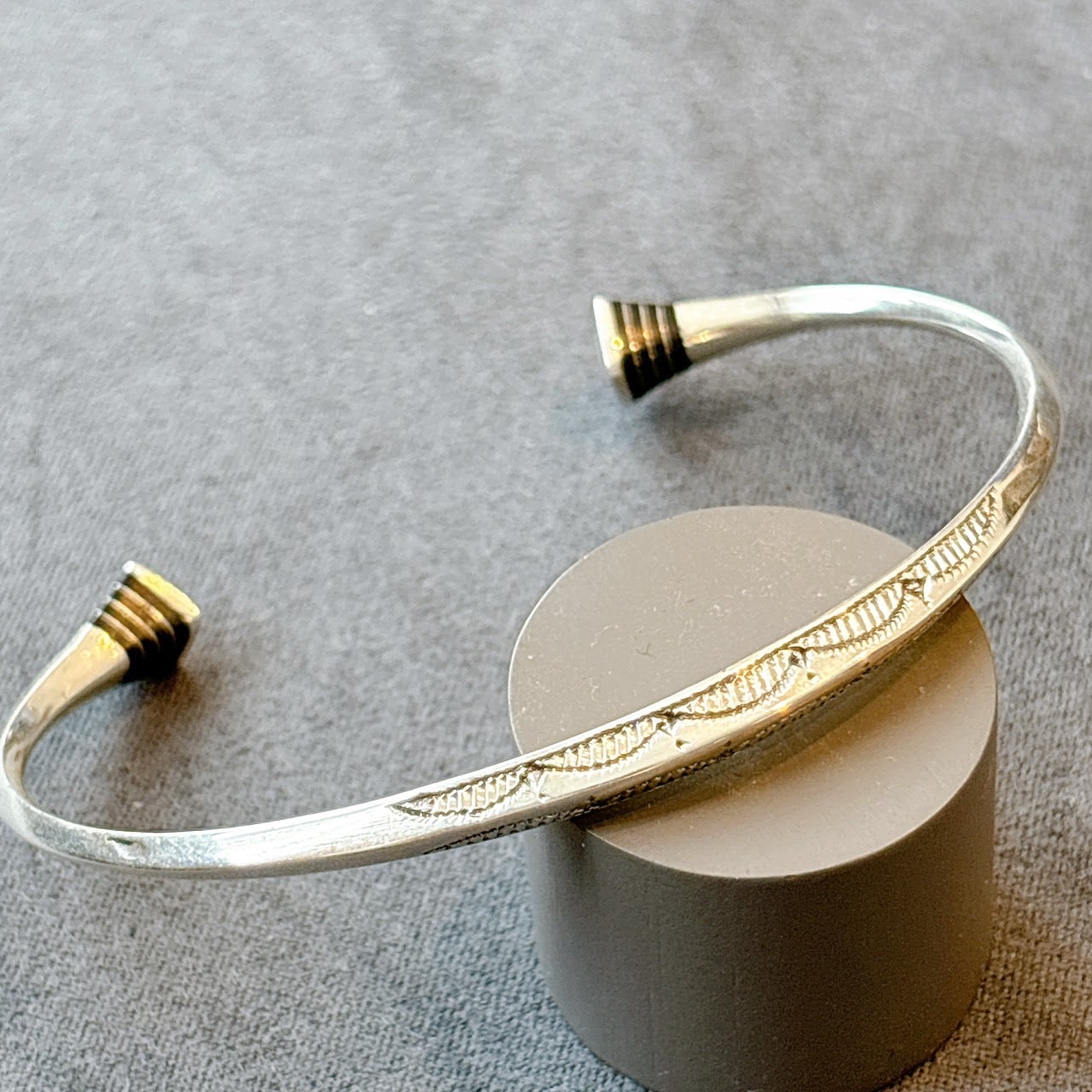 サンシャインリーブス⭐︎4面スタンプヘビーゲージバングル サンシャインリーブス(SunshineReeves) ビズビー4面スタンプヘビー