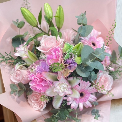 【季節のお花】淡いピンクカラーのブーケ 画像