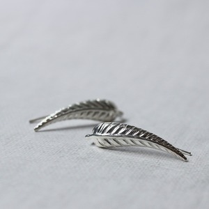 ユニックスで使える　羽イヤーカフ