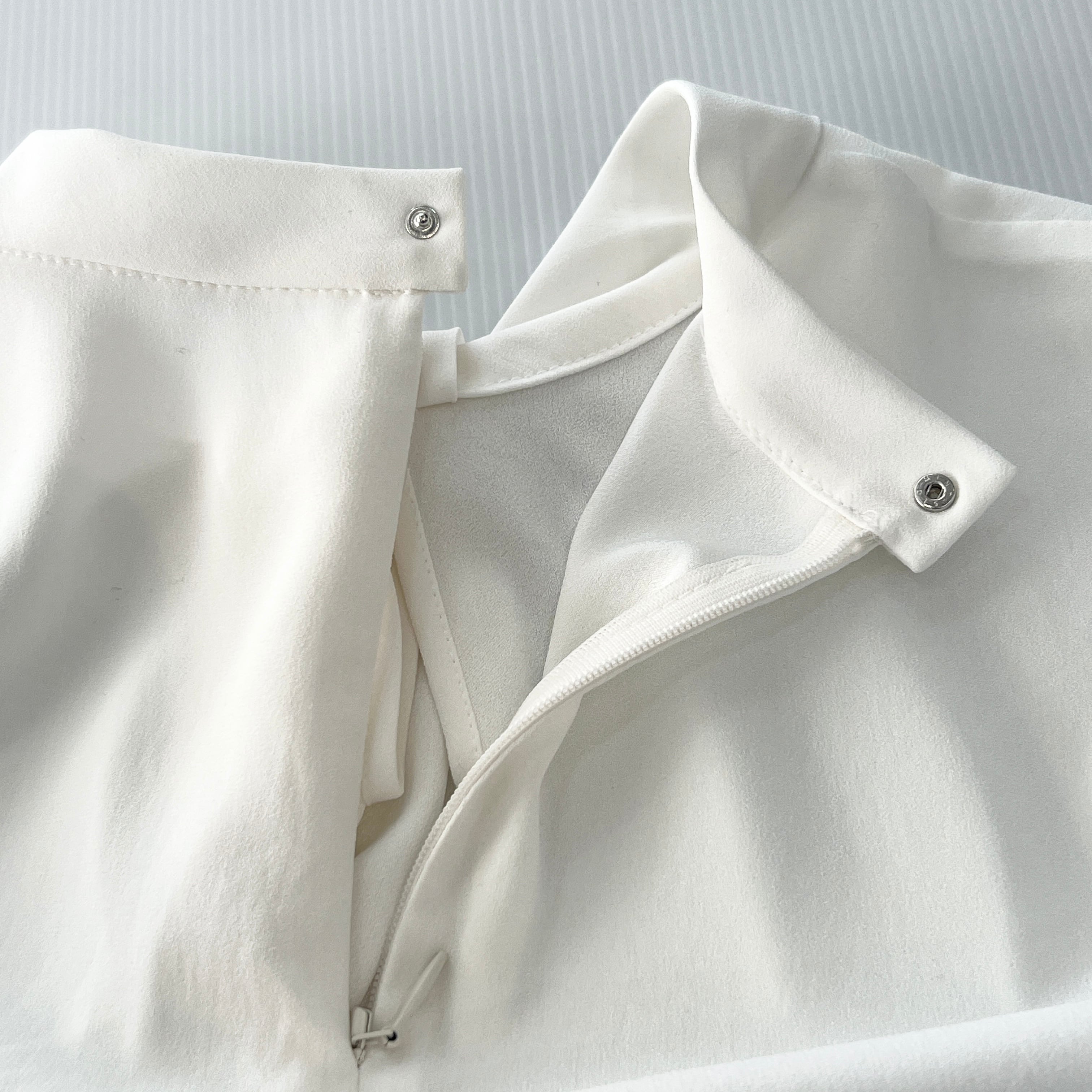 ボウタイ風ブラウス《PASSIONE パシオーネ》 | Casablanca (カサブランカ)